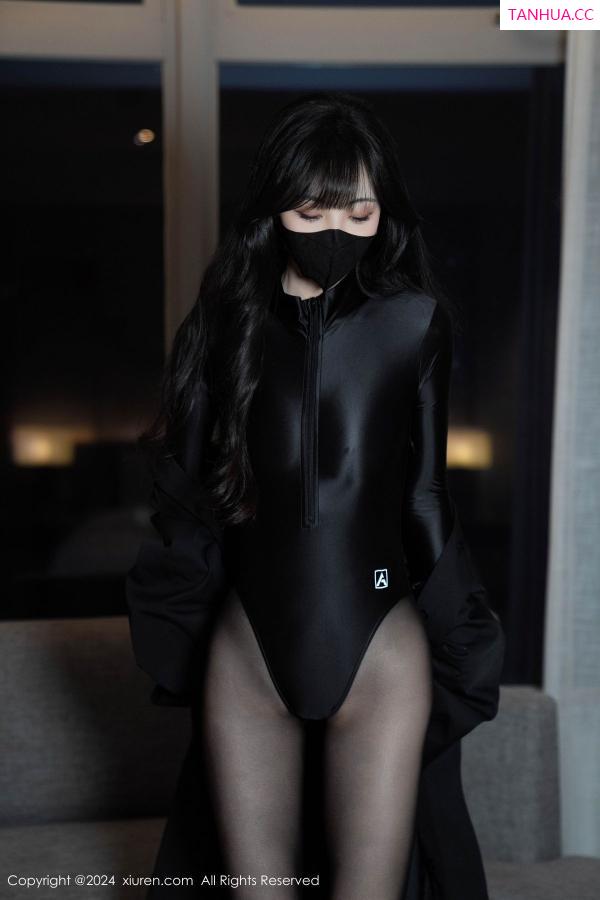 林星阑  [XiuRen]高清写真图 2024.09.03 No.9109 林星阑 黑丝美腿第14张图片